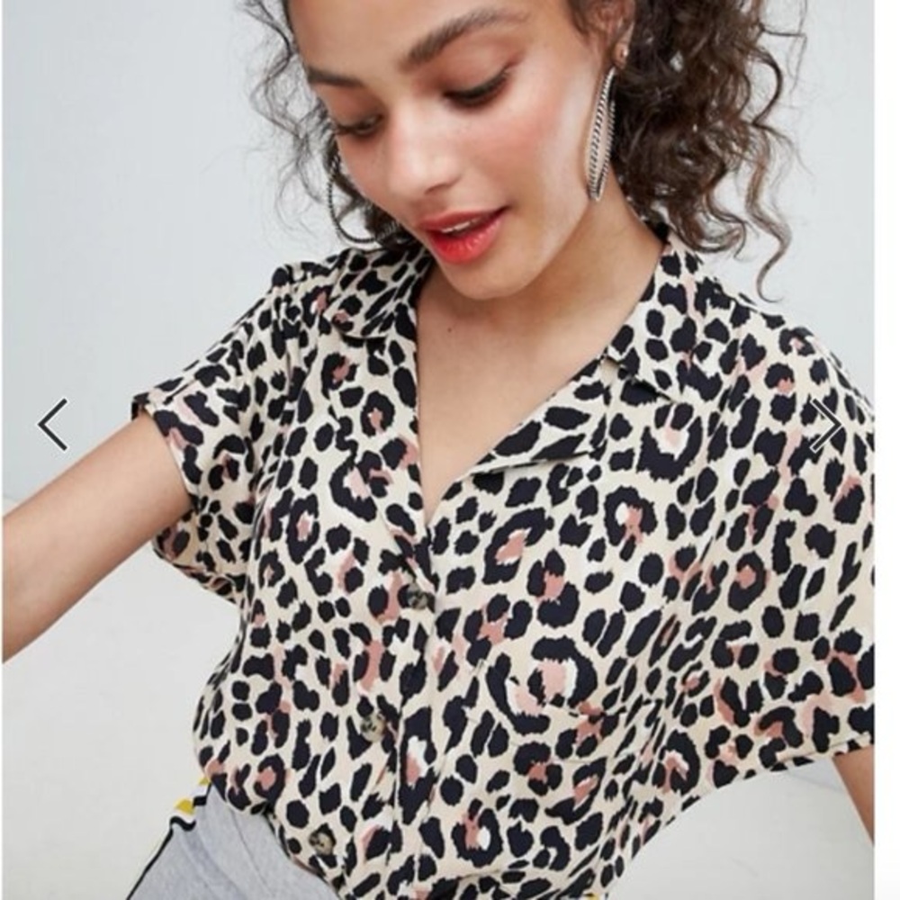 Entro Leopard Print Short Sleeve Collared Blouse